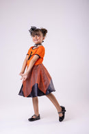 Fantasia Halloween Menina Bruxinha Laranja - Qualidade e Cuidado para os Pequenos | Bebeloo Kids